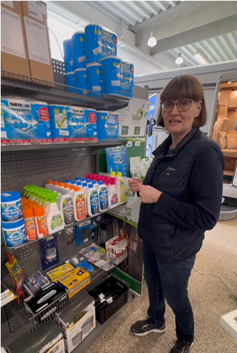 Du passer godt på badeværelset samt vandtankene i din camper med Thetford-produkterne.