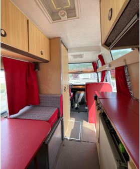 Ja, stilen har ændret sig meget siden 1985, men ét er sikkert, Chausson er altid tidsvarende og moderne i deres interiørvalg.